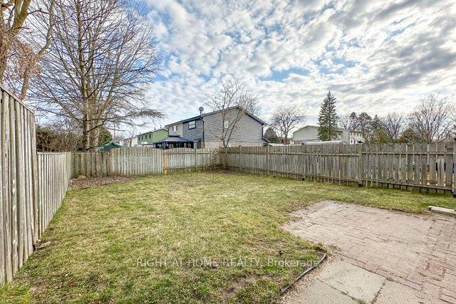 173 Ormond Dr, House semidetached with 3 bedrooms, 3 bathrooms and 3 parking in Oshawa ON | Image 17