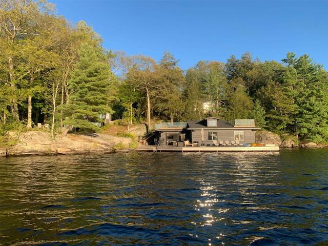 1480 Acton Island Rd, House detached with 5 bedrooms, 4 bathrooms and 12 parking in Muskoka Lakes ON | Image 1