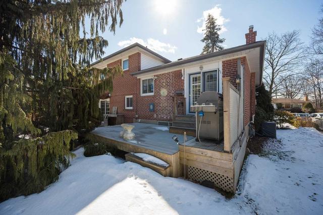 525 Swann Dr, House detached with 3 bedrooms, 2 bathrooms and 3 parking in Oakville ON | Image 24