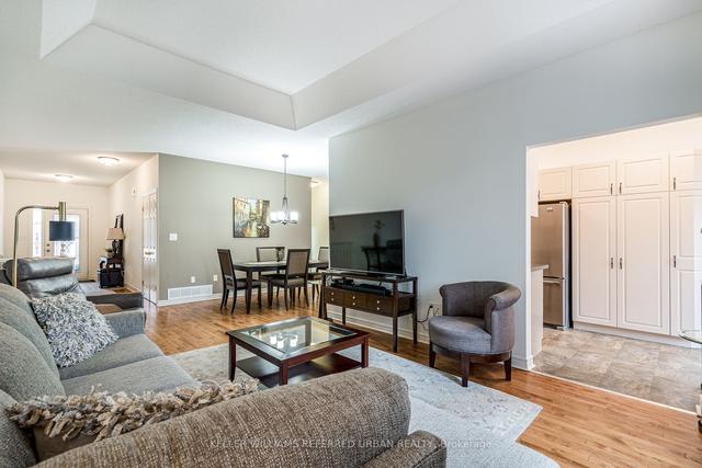 97 Sandollar Dr, Townhouse with 2 bedrooms, 3 bathrooms and 2 parking in Hamilton ON | Image 36