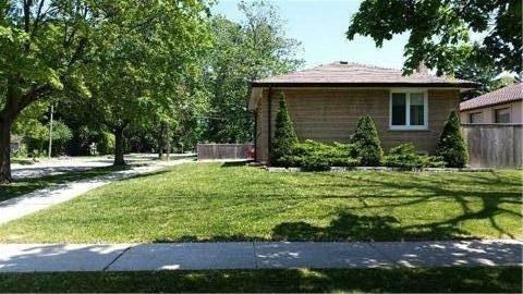 31 Lorene Dr, House detached with 3 bedrooms, 1 bathrooms and 5 parking in Toronto ON | Image 7