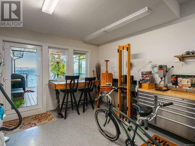 1380 Reef Rd, House detached with 2 bedrooms, 4 bathrooms and 10 parking in Nanaimo E BC | Image 44