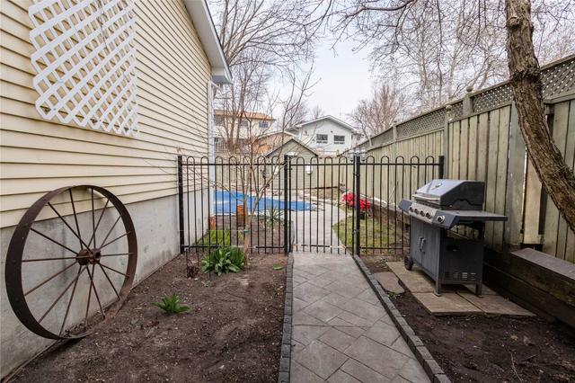 94 Centre St N, House semidetached with 3 bedrooms, 2 bathrooms and 4 parking in Brampton ON | Image 29