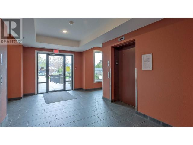 122 - 850 Saucier Avenue, Condo with 2 bedrooms, 2 bathrooms and null parking in Kelowna BC | Image 25