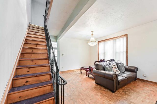 56 Sproat Ave, House detached with 4 bedrooms, 2 bathrooms and 2 parking in Toronto ON | Image 2