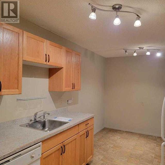 307, - 7802 99 Street, Condo with 1 bedrooms, 1 bathrooms and 1 parking in Peace River AB | Image 2