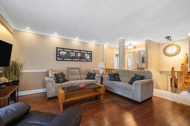 87 Elgin Dr, House detached with 3 bedrooms, 2 bathrooms and 5 parking in Brampton ON | Image 38