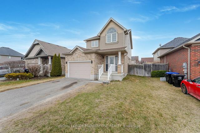 397 Greenwood Dr, House detached with 3 bedrooms, 3 bathrooms and 3 parking in Essa ON | Image 12