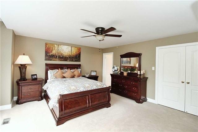 30 Gleave Crt, House detached with 4 bedrooms, 4 bathrooms and 5 parking in Aurora ON | Image 16