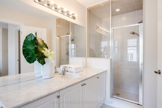 28 Coneflower Cres, House attached with 4 bedrooms, 4 bathrooms and 2 parking in Toronto ON | Image 17