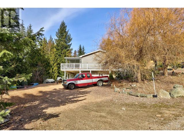 2715 Fraser Road, House other with 3 bedrooms, 3 bathrooms and 6 parking in Columbia Shuswap F BC | Image 35