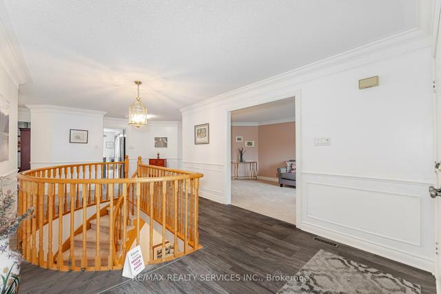 12 Mohan Crt, House detached with 3 bedrooms, 3 bathrooms and 9 parking in Brampton ON | Image 37