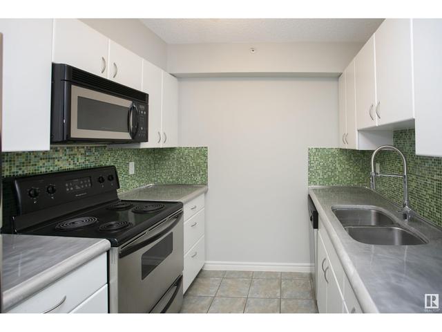 303 - 10303 105 St Nw, Condo with 2 bedrooms, 1 bathrooms and null parking in Edmonton AB | Image 3
