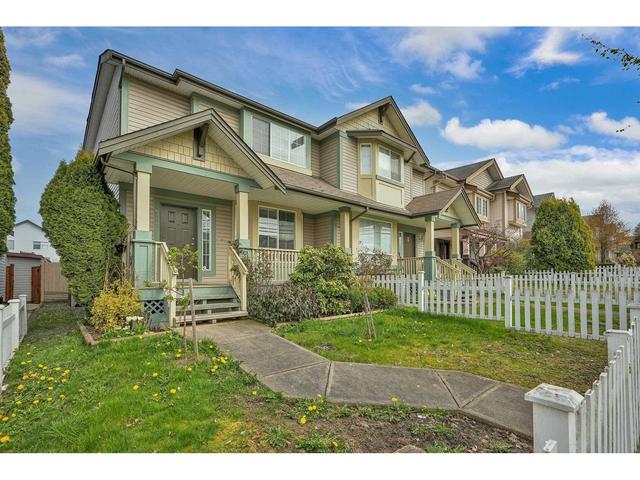 6736 184 Street, House attached with 4 bedrooms, 4 bathrooms and 3 parking in Surrey BC | Image 3