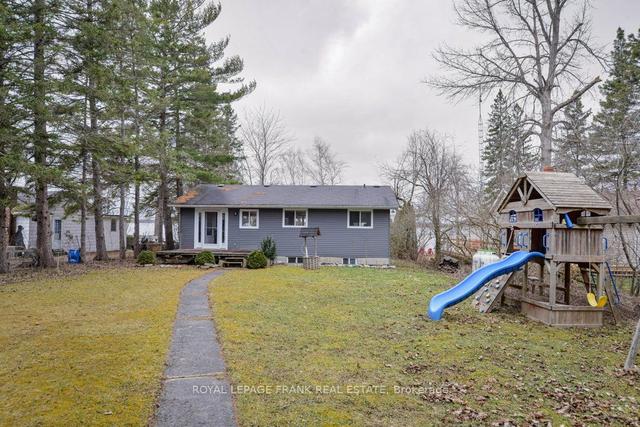 117 Campbell Beach Rd, House detached with 2 bedrooms, 2 bathrooms and 7 parking in Kawartha Lakes ON | Image 12