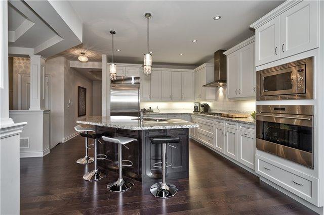 2439 Chateau Common, House attached with 3 bedrooms, 3 bathrooms and 2 parking in Oakville ON | Image 7