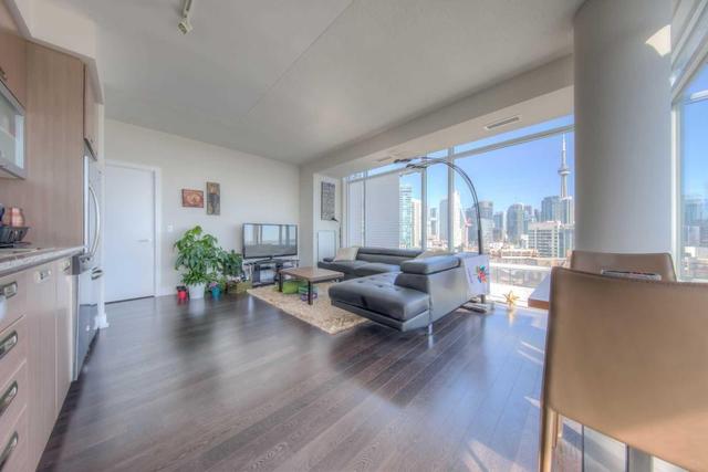 1402 - 90 Stadium Rd, Condo with 2 bedrooms, 2 bathrooms and 1 parking in Toronto ON | Image 2