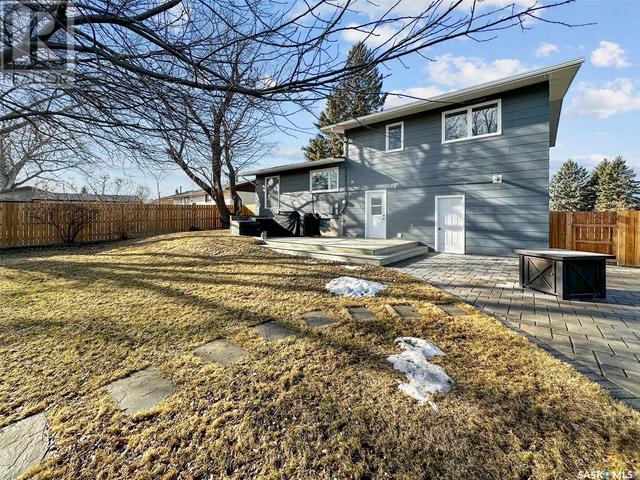 1960 Hillcrest Drive, House detached with 4 bedrooms, 3 bathrooms and null parking in Swift Current SK | Image 34