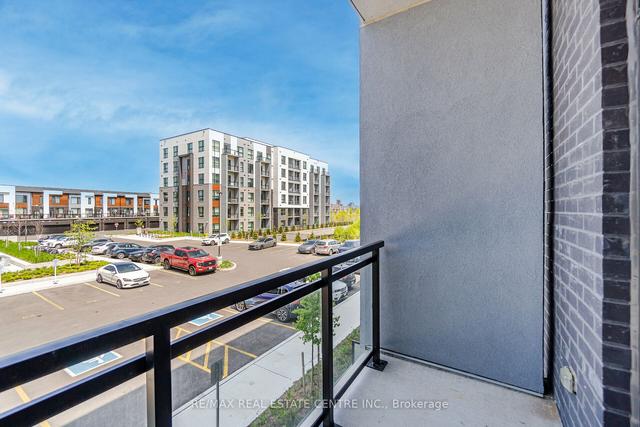 203 - 95 Dundas St W, Condo with 2 bedrooms, 2 bathrooms and 1 parking in Oakville ON | Image 16