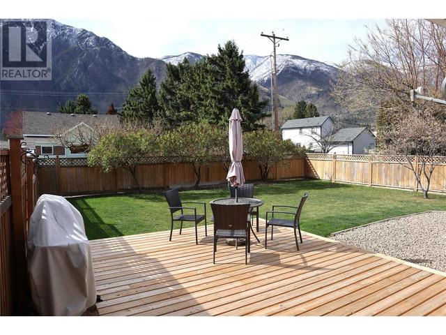 701 9th Avenue, House detached with 3 bedrooms, 2 bathrooms and 2 parking in Keremeos BC | Image 32