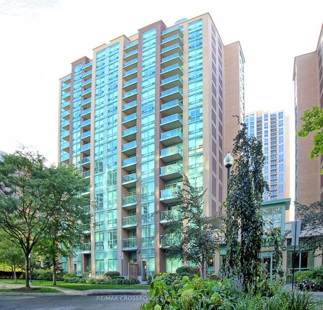 lph06 - 7 Michael Power Pl, Condo with 1 bedrooms, 1 bathrooms and 1 parking in Toronto ON | Image 1