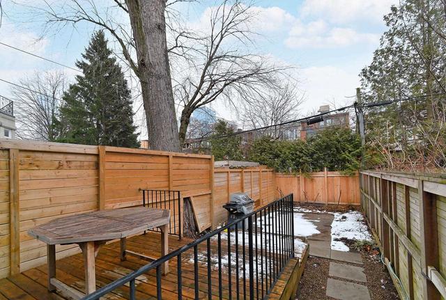 53 Boswell Ave, House detached with 3 bedrooms, 3 bathrooms and 0 parking in Toronto ON | Image 33