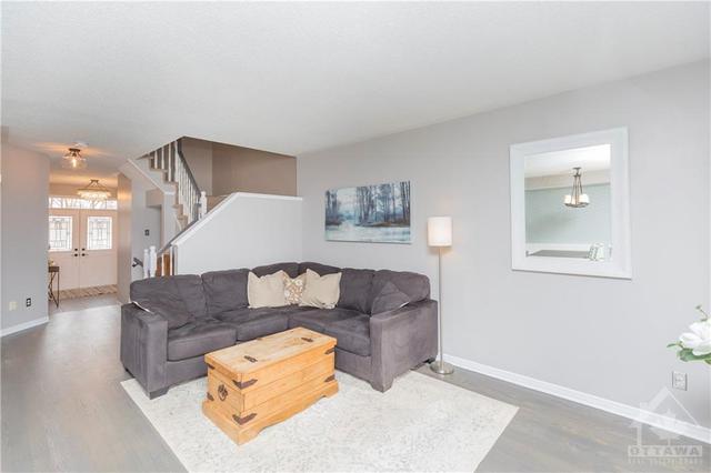 1537 Demeter Street, Townhouse with 3 bedrooms, 2 bathrooms and 3 parking in Ottawa ON | Image 6