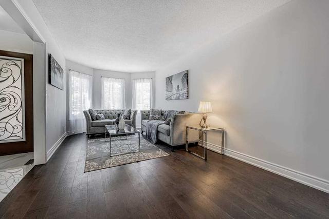 1823 Forestview Dr, House detached with 4 bedrooms, 3 bathrooms and 3 parking in Pickering ON | Image 4