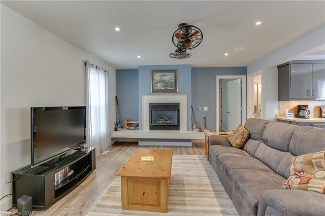 1296 Springbank Avenue, House detached with 5 bedrooms, 4 bathrooms and null parking in London ON | Image 13