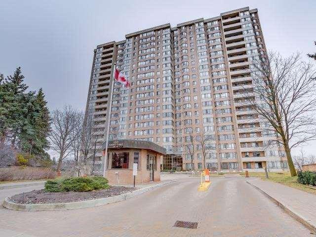 1004 - 100 County Court Blvd, Condo with 3 bedrooms, 2 bathrooms and 2 parking in Brampton ON | Image 1