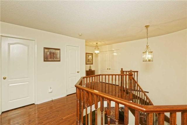 24 Tall Oaks Pl, House detached with 4 bedrooms, 3 bathrooms and 5 parking in Brampton ON | Image 16