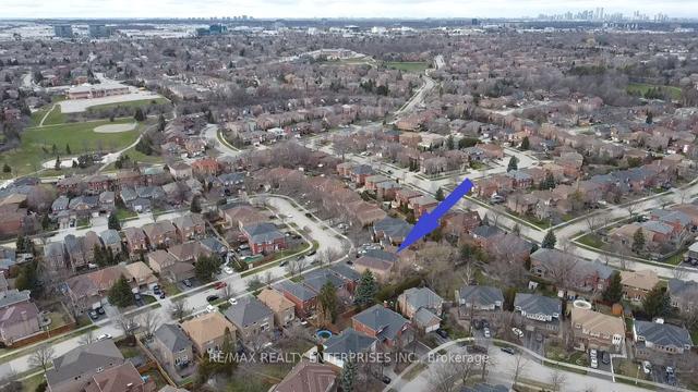 2369 Springfield Cres, House attached with 3 bedrooms, 3 bathrooms and 4 parking in Oakville ON | Image 32