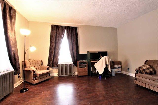 139 Elizabeth St S, House detached with 3 bedrooms, 4 bathrooms and 5 parking in Brampton ON | Image 8