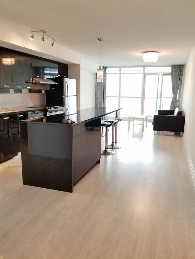 1011 - 29 Singer Crt, Condo with 2 bedrooms, 2 bathrooms and 1 parking in Toronto ON | Image 22