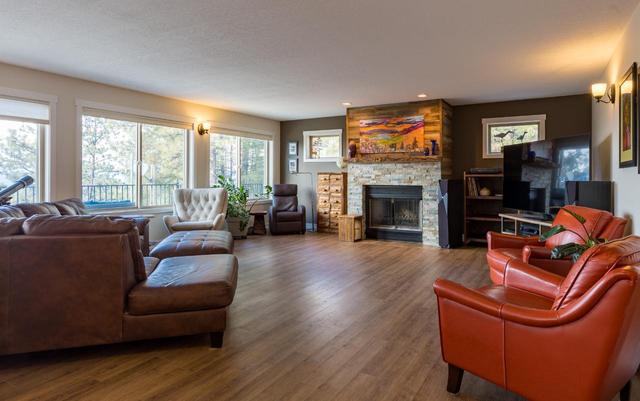 185 Peregrine Court, House detached with 2 bedrooms, 2 bathrooms and 3 parking in Okanagan Similkameen A BC | Image 7