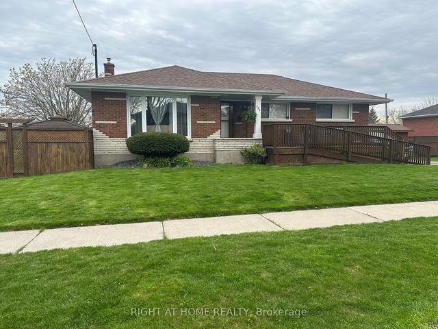 382 Baldwin St, House detached with 3 bedrooms, 1 bathrooms and 4 parking in Oshawa ON | Image 1