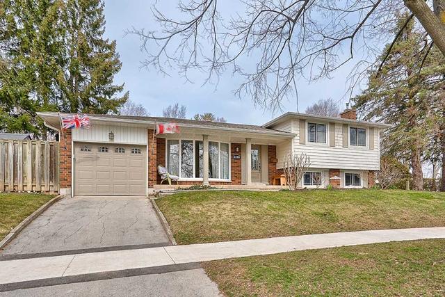 2195 Meadowbrook Rd, House detached with 3 bedrooms, 2 bathrooms and 6 parking in Burlington ON | Image 1