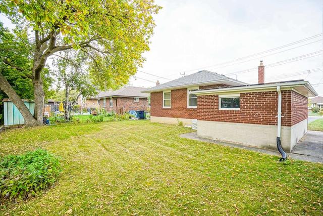 1554 Pharmacy Ave, House detached with 3 bedrooms, 2 bathrooms and 5 parking in Toronto ON | Image 25