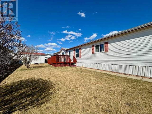 4 Davio Place, Home with 3 bedrooms, 2 bathrooms and 2 parking in Whitecourt AB | Image 3
