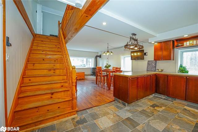 5450 11 Highway S, House detached with 4 bedrooms, 1 bathrooms and null parking in Oro Medonte ON | Image 7