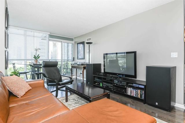 805 - 185 Legion Rd N, Condo with 2 bedrooms, 2 bathrooms and 2 parking in Toronto ON | Image 8