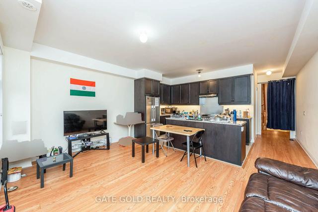 24 Tarmola Park Crt, House attached with 3 bedrooms, 4 bathrooms and 2 parking in Toronto ON | Image 13