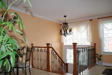 81 Bachman Dr, House detached with 3 bedrooms, 3 bathrooms and 4 parking in Vaughan ON | Image 6