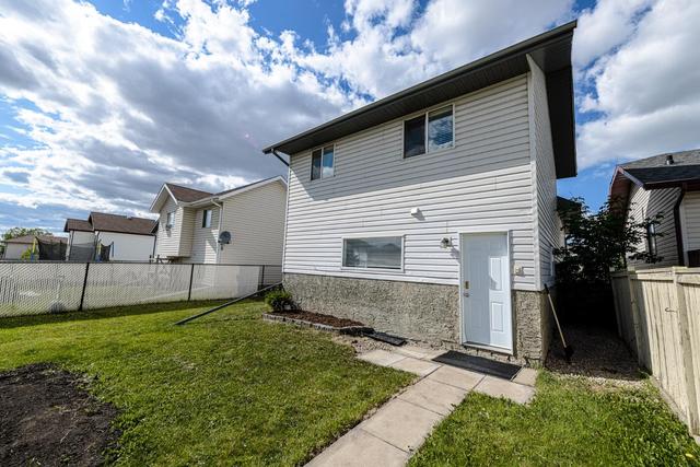 9717 126 Avenue, House detached with 5 bedrooms, 2 bathrooms and 3 parking in Greenview No. 16 AB | Image 37