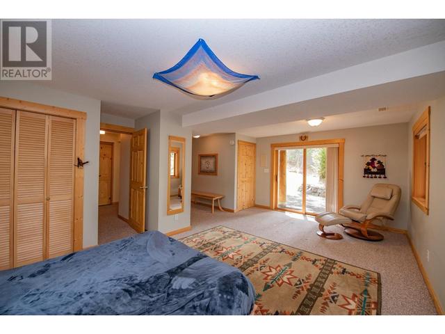 1195 Sugar Lake Road, House detached with 2 bedrooms, 2 bathrooms and 15 parking in North Okanagan E BC | Image 36