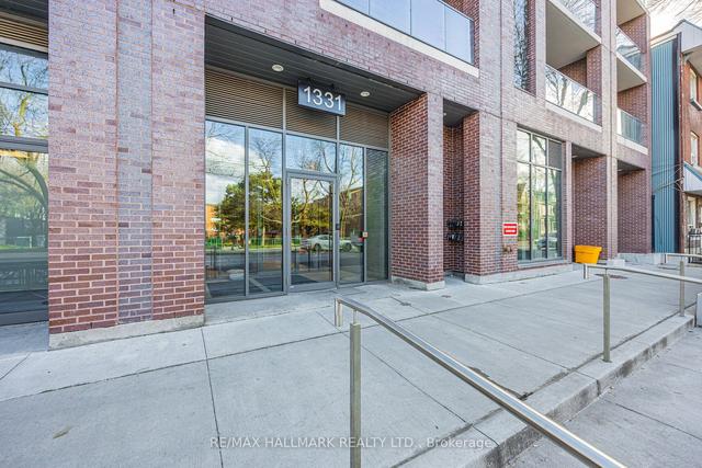408 - 1331 Queen St E, Condo with 2 bedrooms, 2 bathrooms and 1 parking in Toronto ON | Image 11
