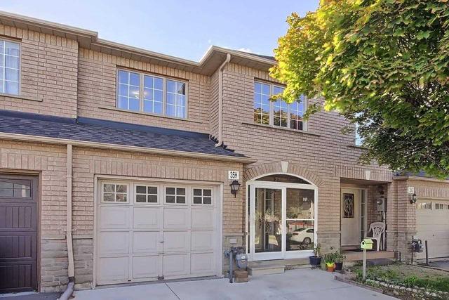 35h View Green Cres, House attached with 3 bedrooms, 4 bathrooms and 4 parking in Toronto ON | Image 1