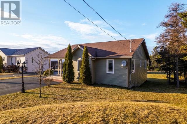 4 O'rourke's Road, House detached with 3 bedrooms, 2 bathrooms and null parking in Holyrood NL | Image 3