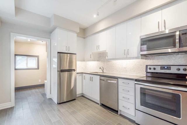 710 Ossington Ave, House detached with 3 bedrooms, 3 bathrooms and 2 parking in Toronto ON | Image 3