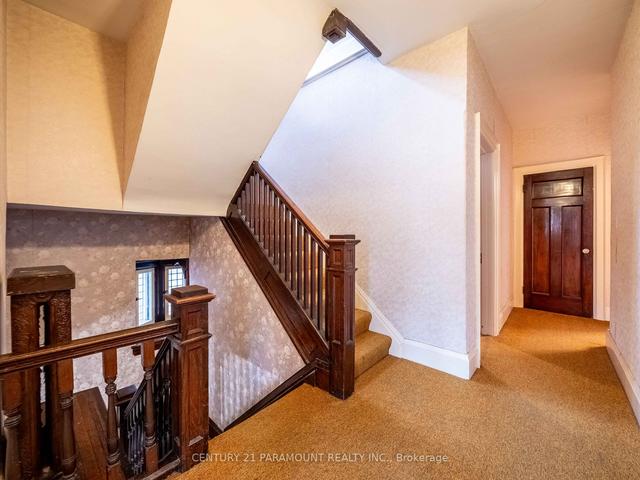 7 Burlington Cres, House detached with 6 bedrooms, 5 bathrooms and 4 parking in Toronto ON | Image 14